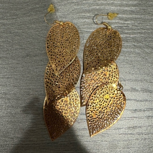 Rose Gold Lightweight Dangle Shoulder Duster Earrings - Picture 1 of 3